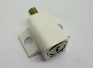 SL0601 8008 Push Lock White